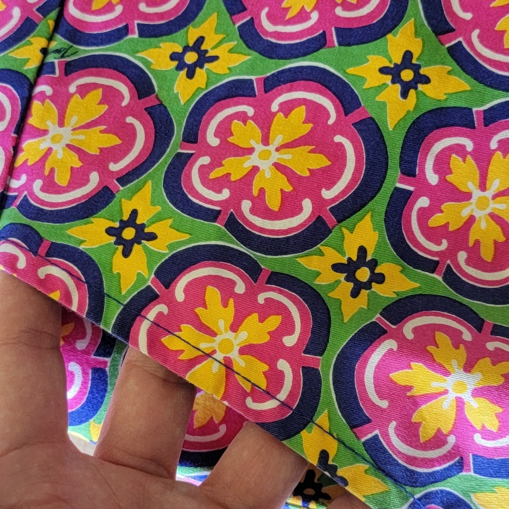 Trina Turk Vibrant Floral Women's Shorts Size 0 - Picture 4 of 9